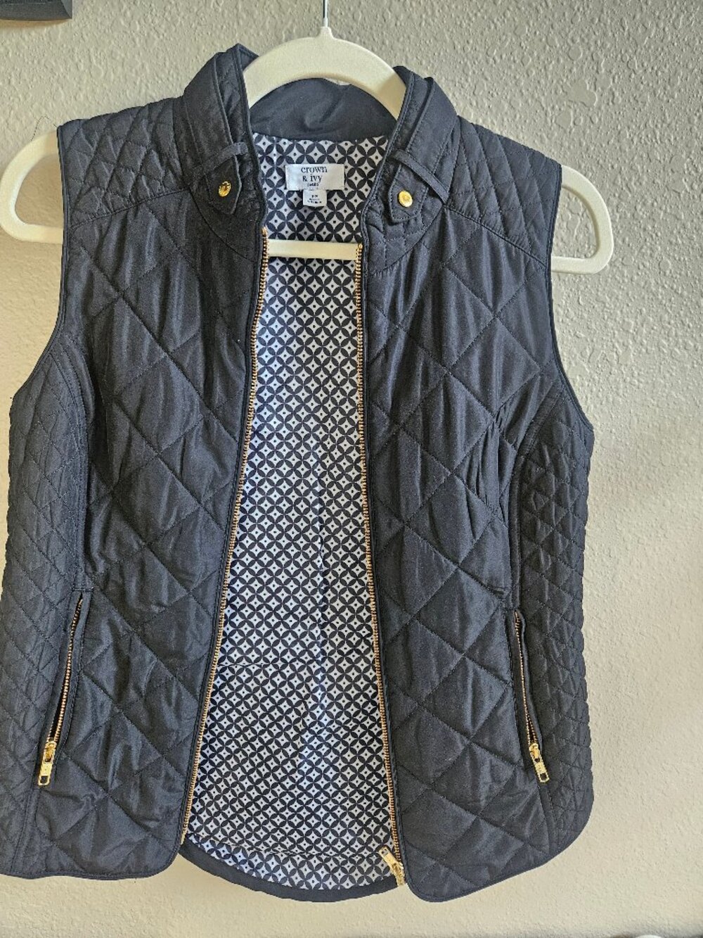 Like new Petite vest